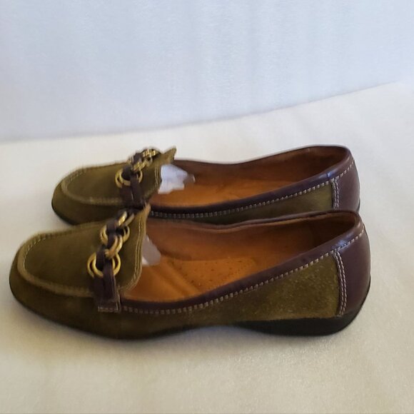 Sage Suede Naturalizer Shoes. Size 7½W - Picture 11 of 12